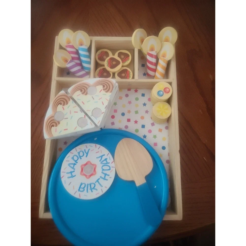 Melissa & Doug Wooden Birthday Party Cake Play Set 32 Pcs Food Toy Candles